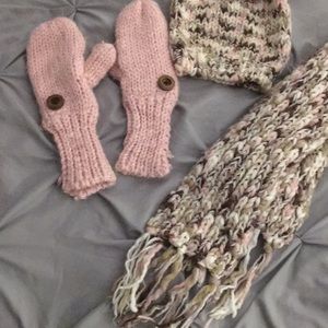 Hat, mittens, and scarf set